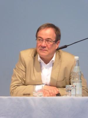 Ein Besuch, der unter die Haut ging - Dr. Navid Kermani und Armin Laschet zu Gast am SUG 2 5 Herr Laschet