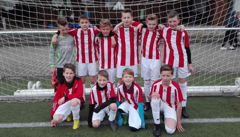 Ursulinen-Jungs sind Vize-Kreismeister im Fußball 1 Foto10 FuBa WK IV Jungen