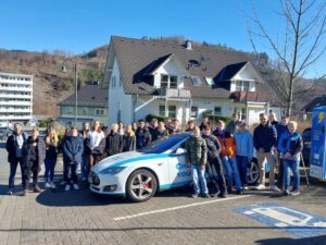 Die Camp TN und der Tesla