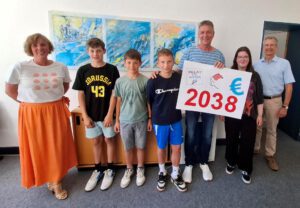 SUG Spendenuebergabe an Kinderhilfswerk Kopie